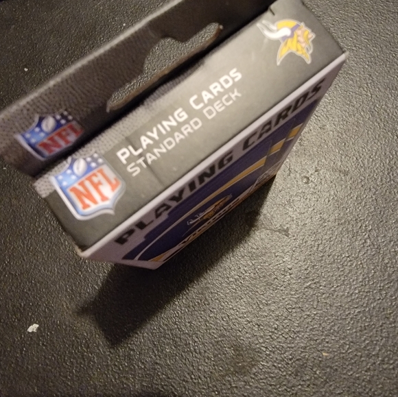 New In Package NFL Minnesota Vikings Logo plastic playing cards - Picture 5 of 10